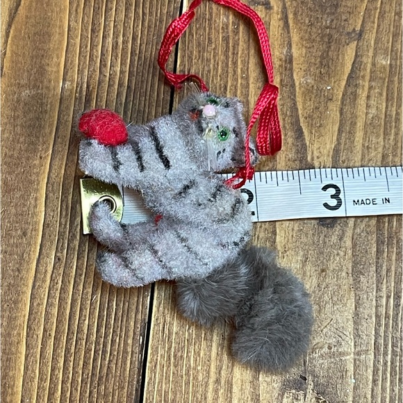 Cat w. Ball Ornament Kunstlerschutz Animal Toy Vintage Germany 1960’s- 19080’s - Picture 7 of 7